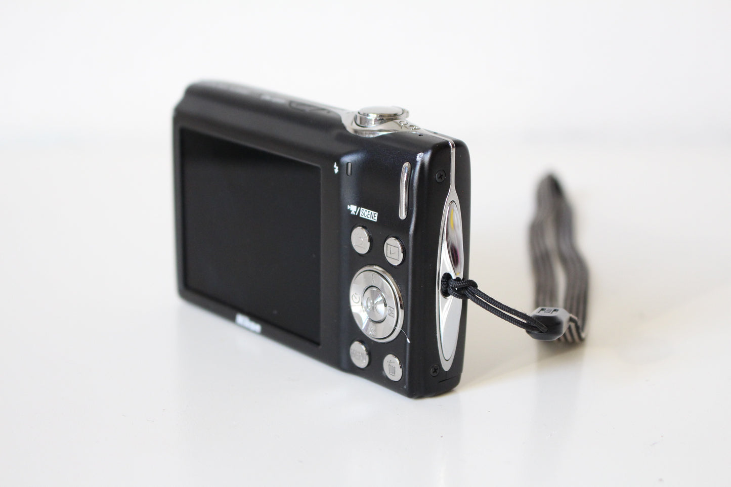 Nikon Coolpix S3000 NERA - Fotocamera Digitale Compatta - 12 MP 4X CCD