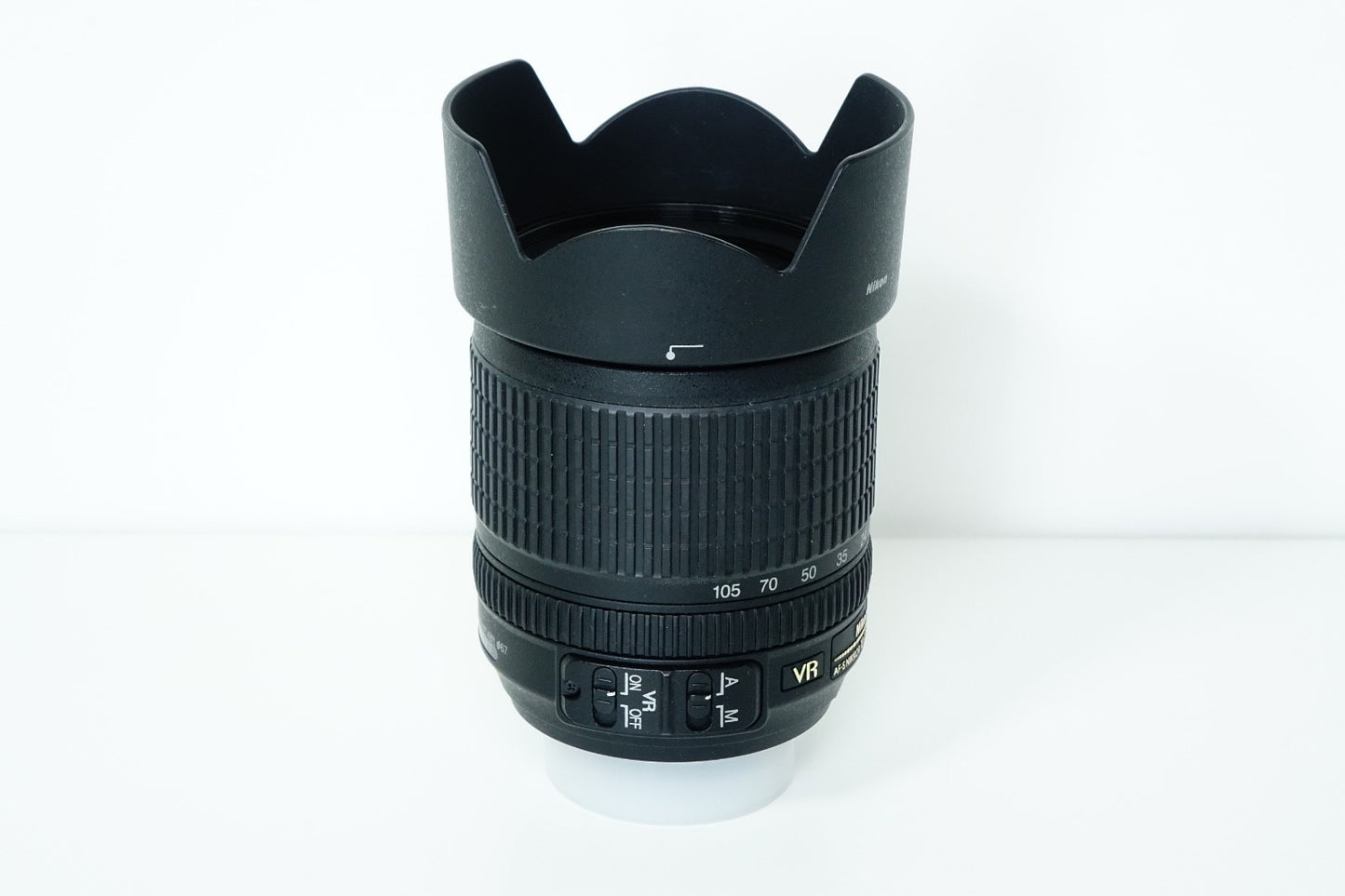 Obiettivo NIKON Nikkor AFS DX 18-105mm F/3,5-5,6 G ED VR Paraluce - Garanzia 12 mesi