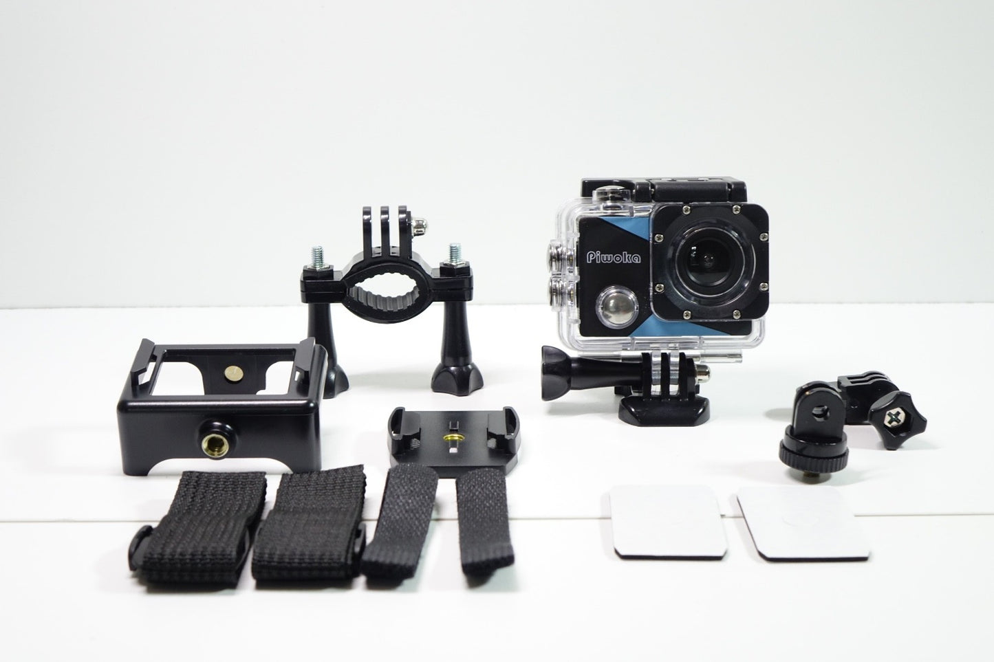 PIWOKA ACTION CAM FULL HD 1080p 2" 5MP 30M IMPERMEABILE + SD 2GB + ACCESSORI