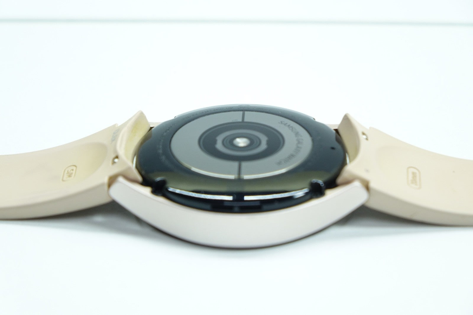 Samsung Galaxy Watch 4 SM-R860 40mm Gold GPS WiFi Bluetooth